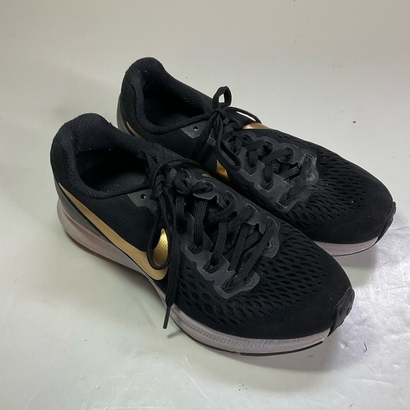 Nike Air Zoom Sneakers Womens Size 6 - Picture 1 of 6